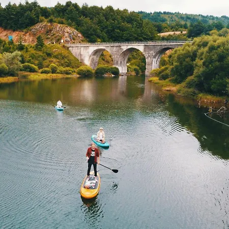 아파트 Kokin Brod Apartments Kokin Brod